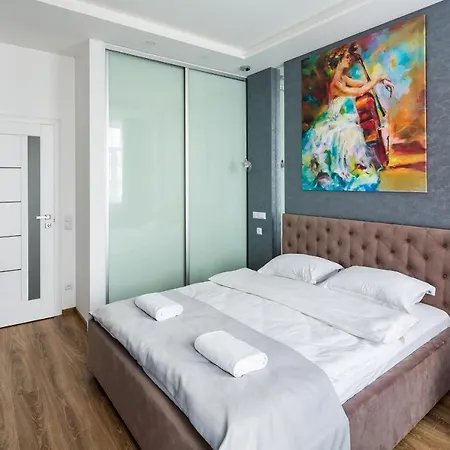 Daire Royal Premier Lviv