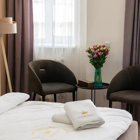 Royal Premier * לבוב