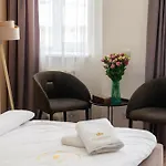 Royal Premier * Lviv